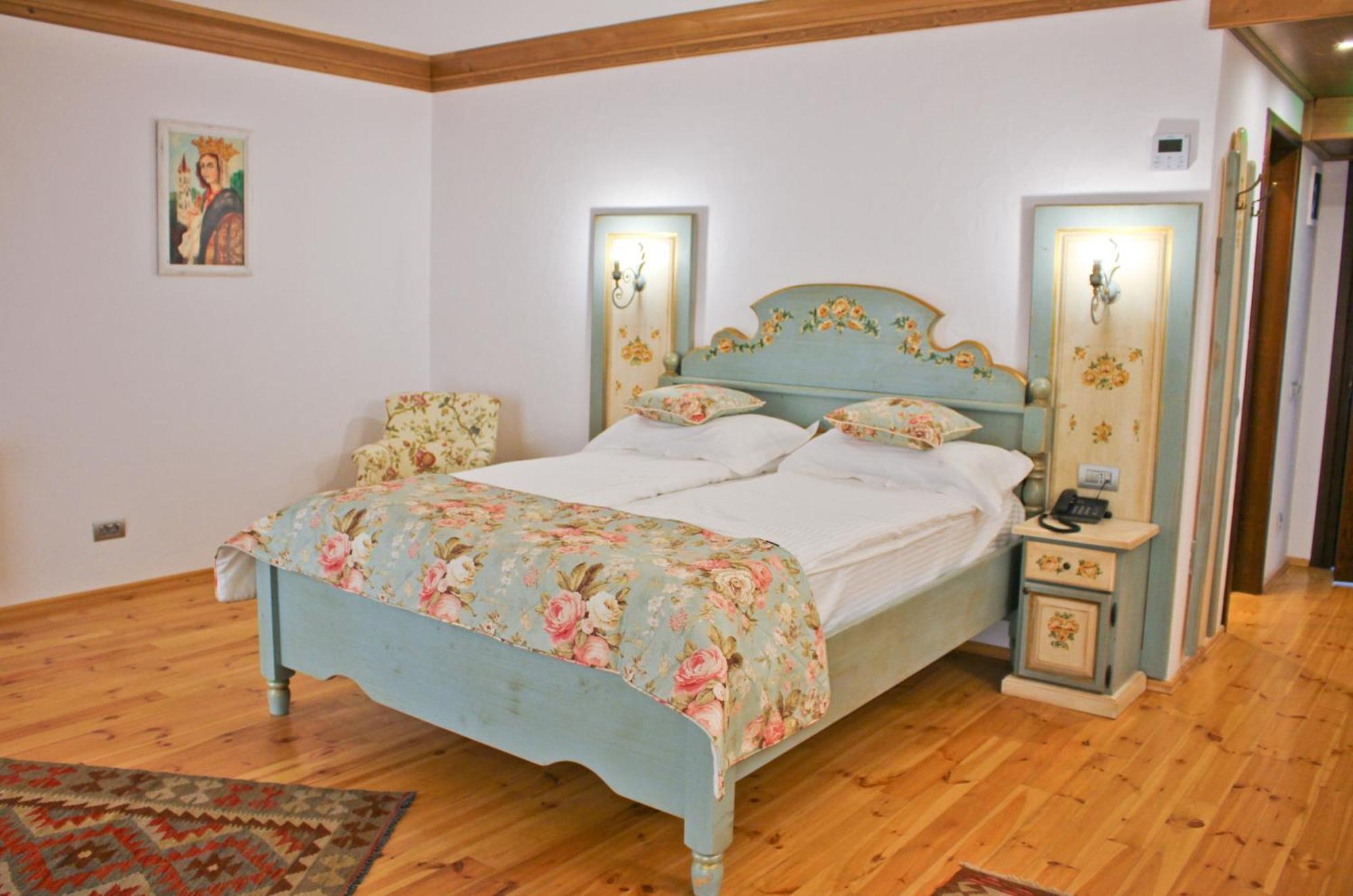 Casa Comana Boutique Hotel Bukarest Exteriör bild