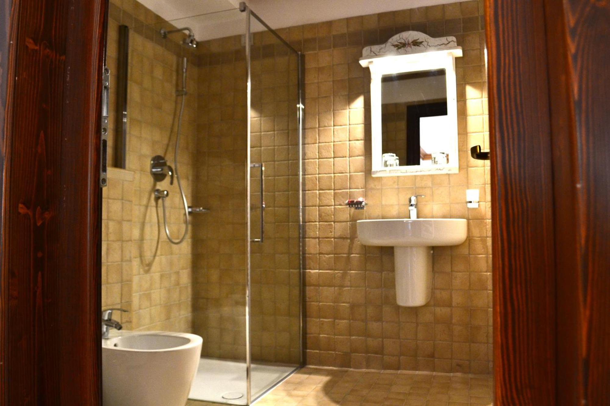 Casa Comana Boutique Hotel Bukarest Exteriör bild