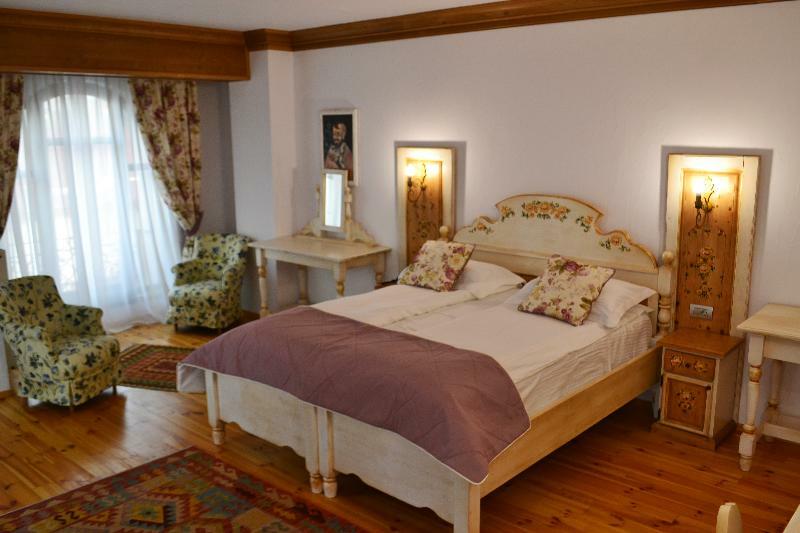 Casa Comana Boutique Hotel Bukarest Exteriör bild